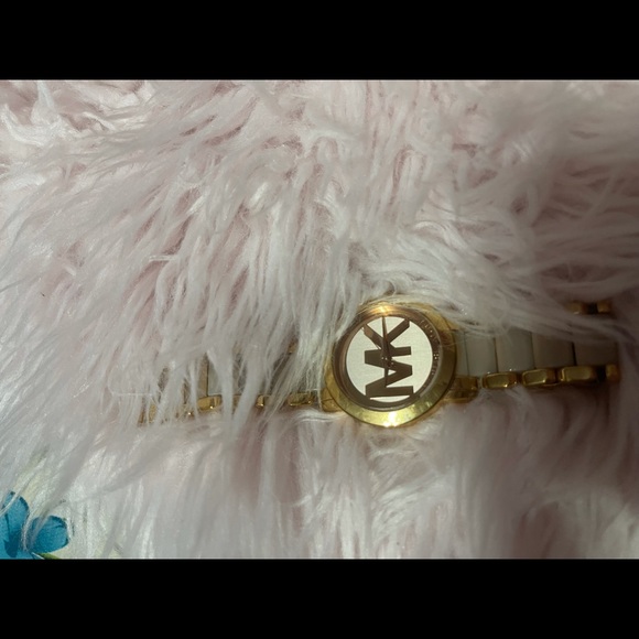 mk watch